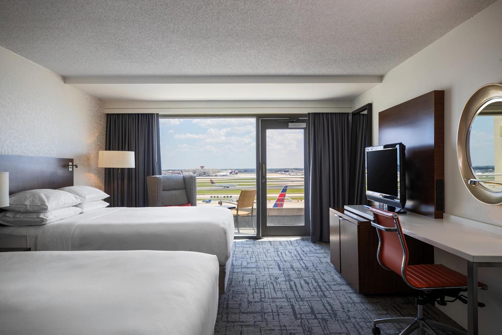 Hotel Renaissance Concourse Airport Atlanta