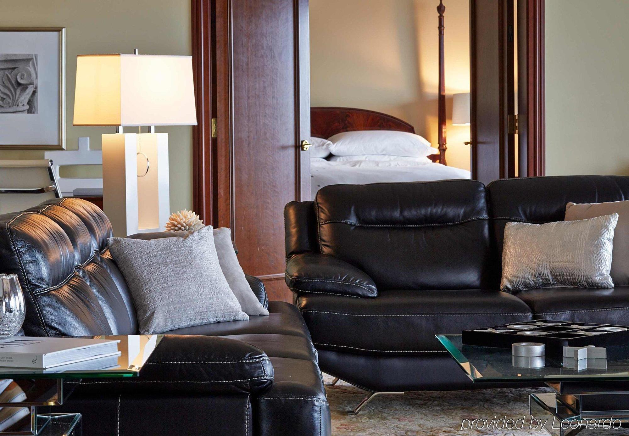 Hotel Renaissance Concourse Airport Atlanta