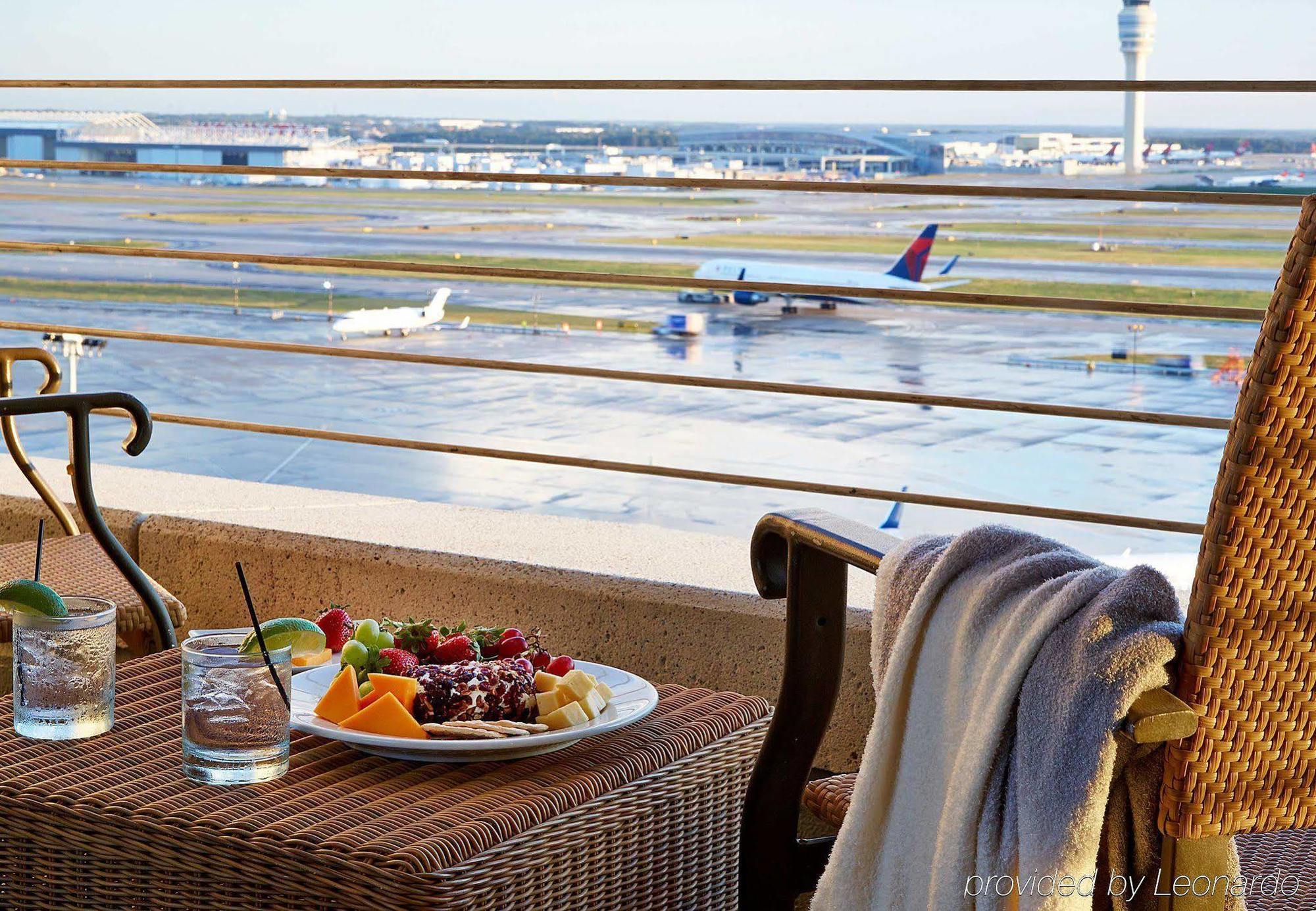 Renaissance Concourse Airport Atlanta